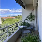 Lumineux Et Calme Avec Terrasse - Parking Gratuit