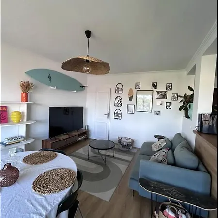 Apartment Lumineux Et Calme Avec Terrasse - Parking Gratuit *